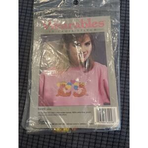 VTG WEARABLES CROSS STITCH/Crewel CLOTH KIT TEDDY BEAR 8.5 ct Fabric Design
